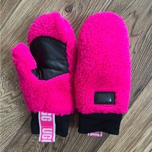 UGG Bright Pink Fluffy Sherpa  Mittens